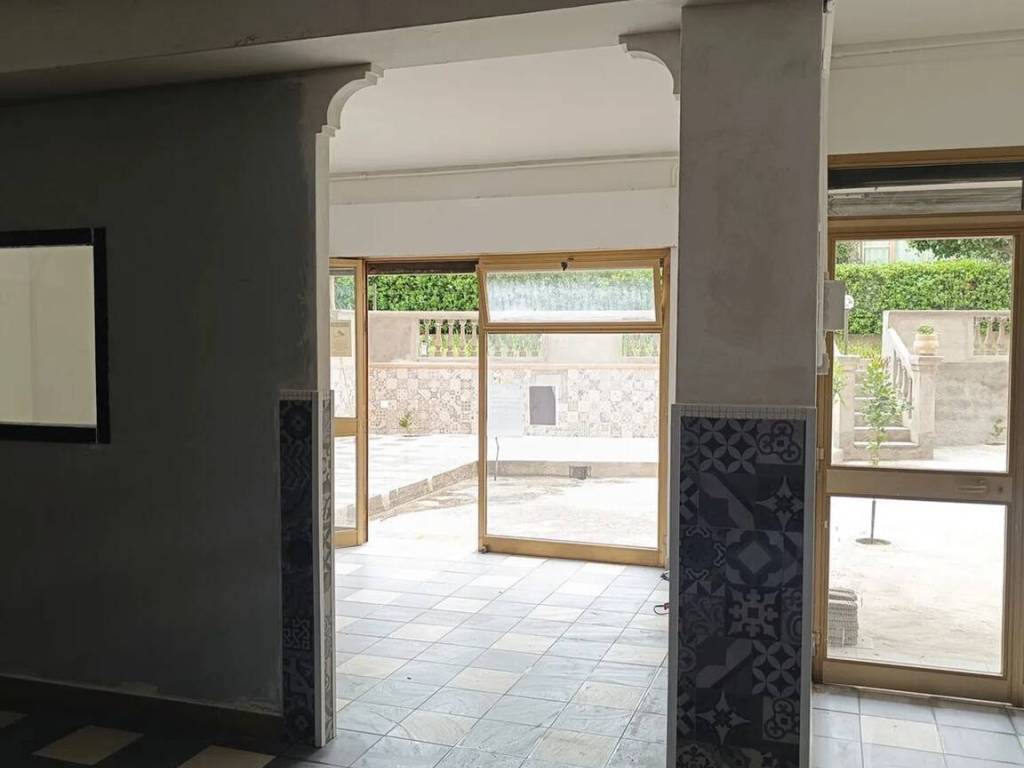 negozio in affitto a Scalea