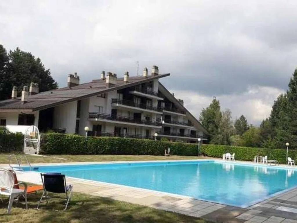 appartamento in affitto a Spezzano della Sila in zona Camigliatello Silano