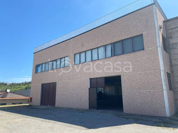 locale commerciale in affitto a Zumpano