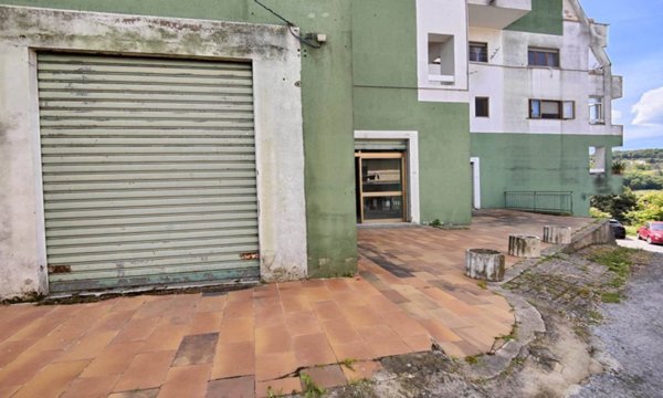 locale commerciale in affitto a Casali del Manco in zona Trenta