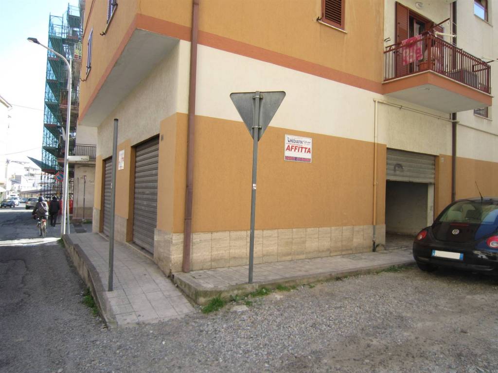 locale commerciale in affitto a Corigliano-Rossano in zona Rossano Stazione