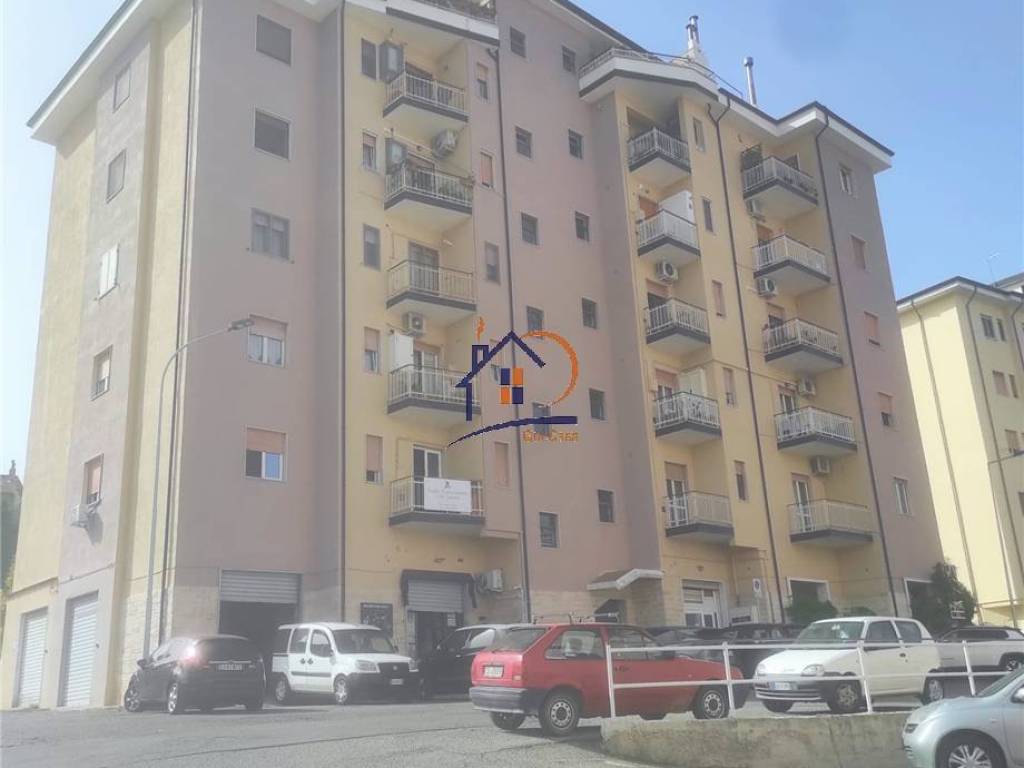 locale commerciale in affitto a Corigliano-Rossano in zona Rossano Stazione