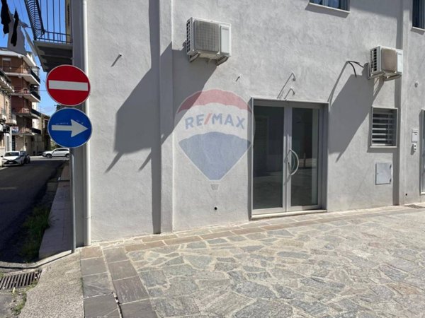 negozio in affitto a Corigliano-Rossano