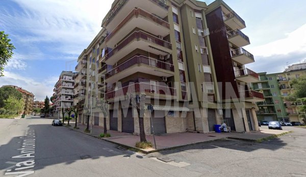 locale commerciale in affitto a Corigliano-Rossano in zona Rossano