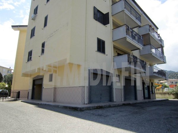 locale commerciale in affitto a Corigliano-Rossano in zona Rossano