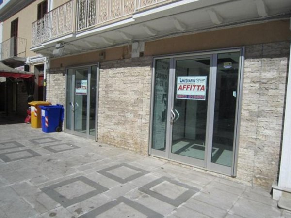 locale commerciale in affitto a Corigliano-Rossano in zona Rossano