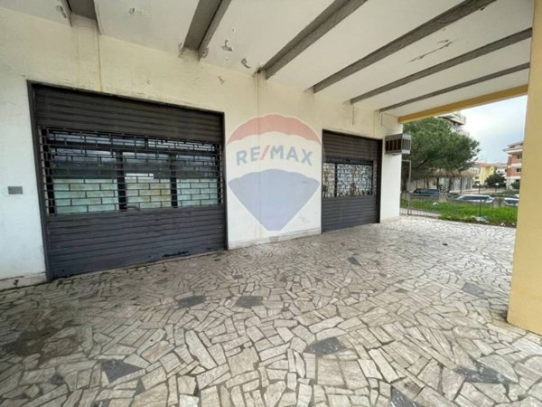 negozio in affitto a Corigliano-Rossano