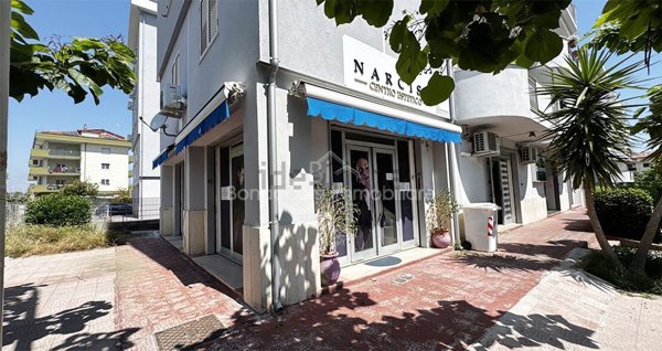 locale commerciale in affitto a Corigliano-Rossano