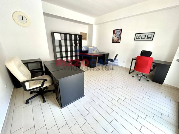ufficio in affitto a Corigliano-Rossano in zona Rossano