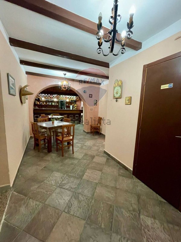 locale commerciale in affitto a Corigliano-Rossano