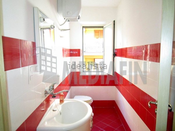 ufficio in affitto a Corigliano-Rossano in zona Rossano