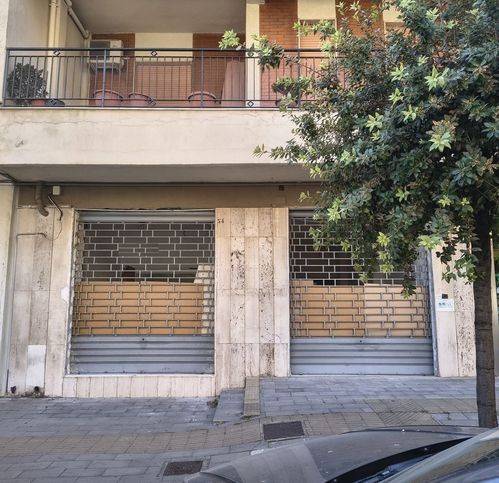negozio in affitto a Corigliano-Rossano in zona Rossano Stazione