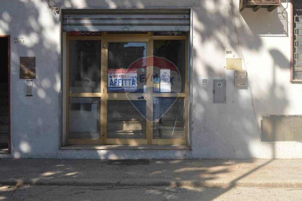 negozio in affitto a Corigliano-Rossano