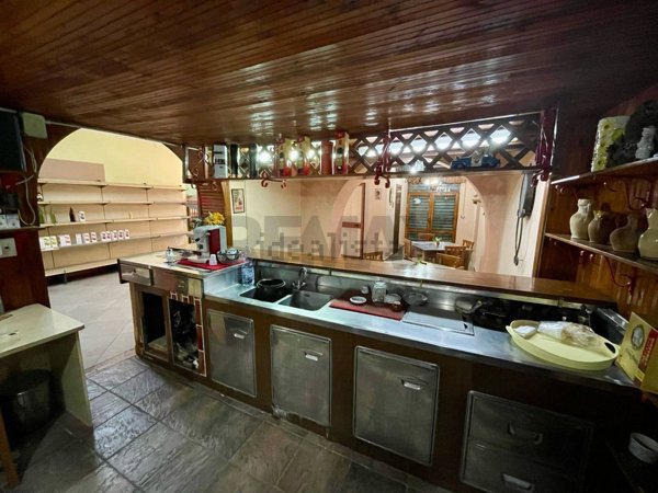 locale commerciale in affitto a Corigliano-Rossano