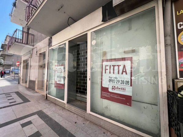 locale commerciale in affitto a Corigliano-Rossano in zona Rossano