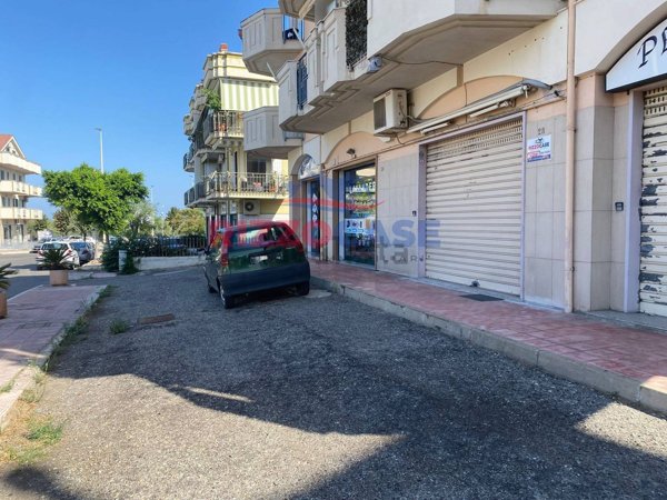 locale commerciale in affitto a Corigliano-Rossano in zona Rossano