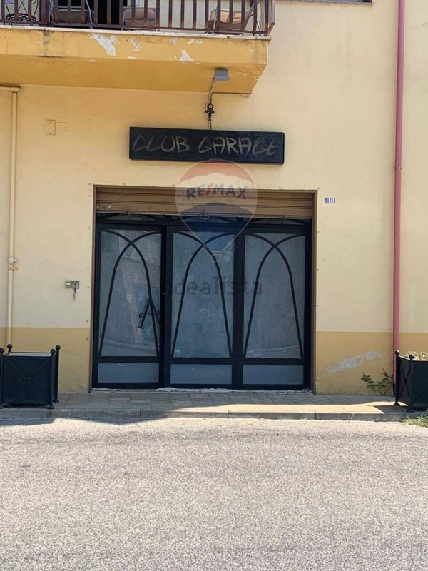 negozio in affitto a Corigliano-Rossano in zona Fabrizio Piccolo