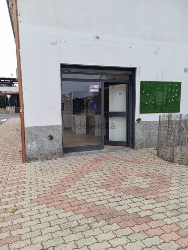 locale commerciale in affitto a Corigliano-Rossano