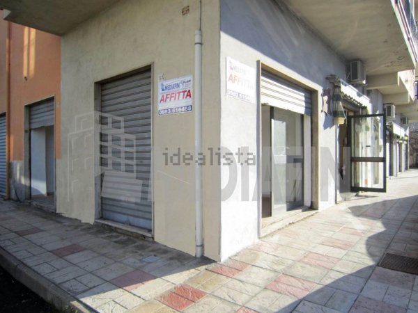 locale di sgombero in affitto a Corigliano-Rossano