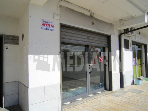 locale di sgombero in affitto a Corigliano-Rossano in zona Fabrizio Piccolo