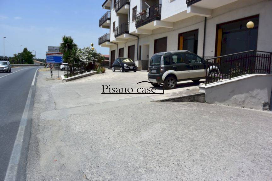 negozio in affitto a Corigliano-Rossano