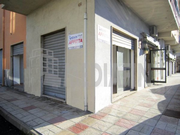 locale di sgombero in affitto a Corigliano-Rossano in zona Rossano Stazione