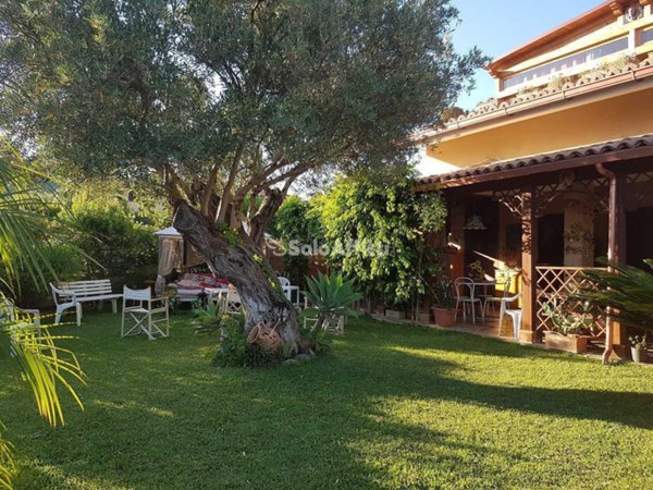 casa indipendente in affitto a Borgia