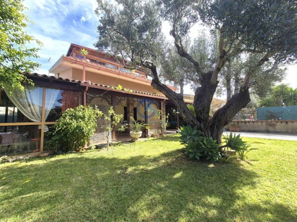 casa indipendente in affitto a Borgia