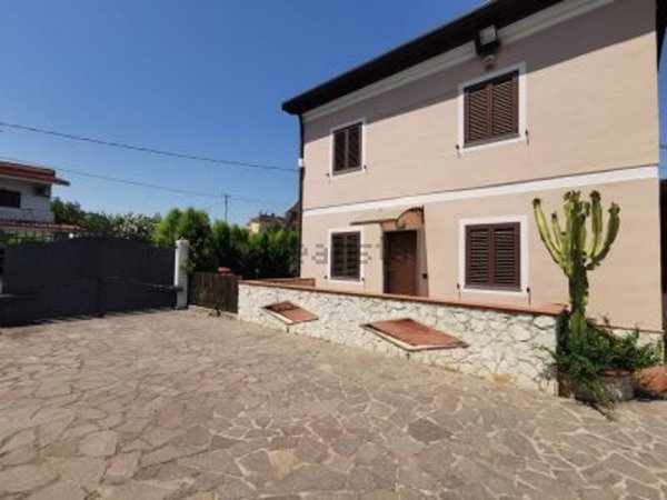 casa indipendente in affitto a Borgia