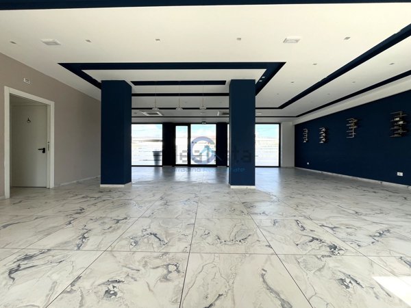 locale commerciale in affitto a Borgia