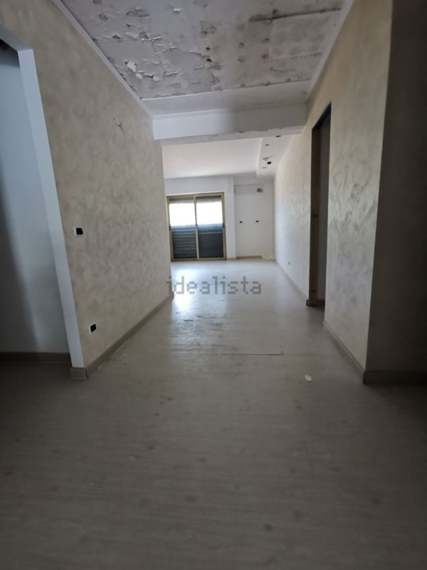 locale commerciale in affitto a Borgia