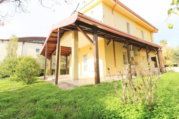 casa indipendente in affitto a Botricello