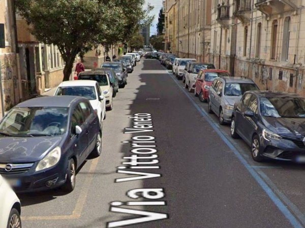 negozio in affitto a Catanzaro in zona Centro Città