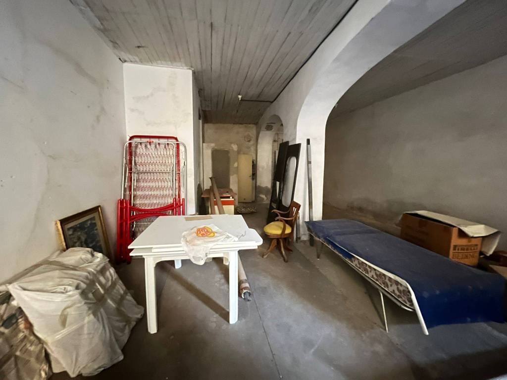 negozio in affitto a Catanzaro in zona Centro Città