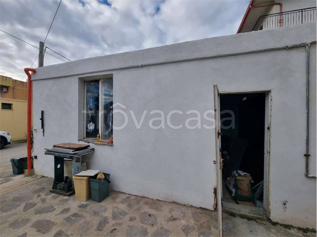 locale commerciale in affitto a Catanzaro in zona Catanzaro Lido