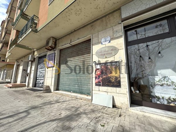 negozio in affitto a Catanzaro in zona Catanzaro Lido