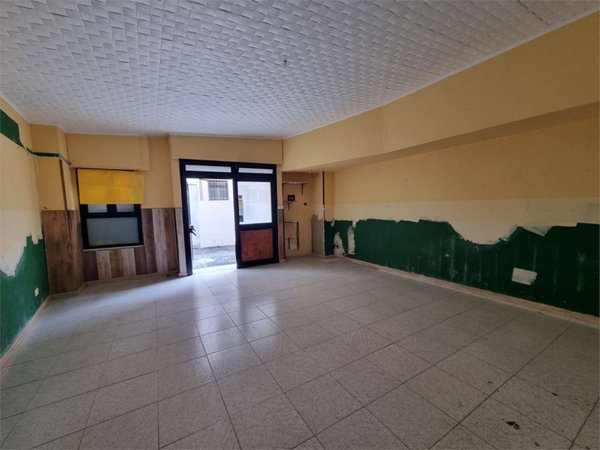 locale commerciale in affitto a Catanzaro in zona Centro Città