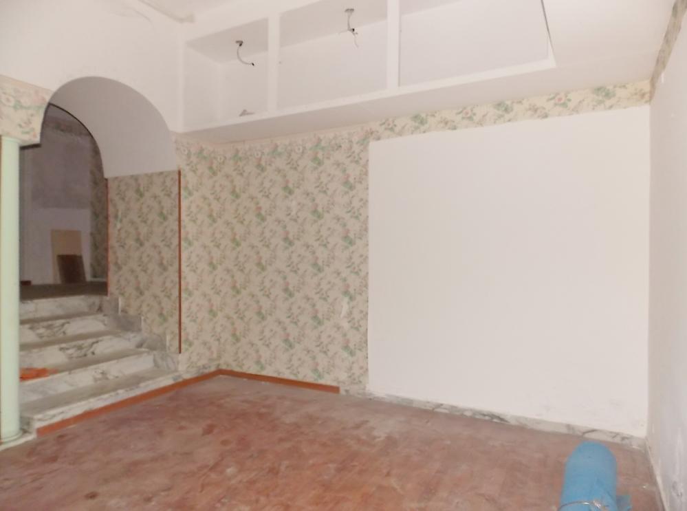 negozio in affitto a Catanzaro in zona Centro Città