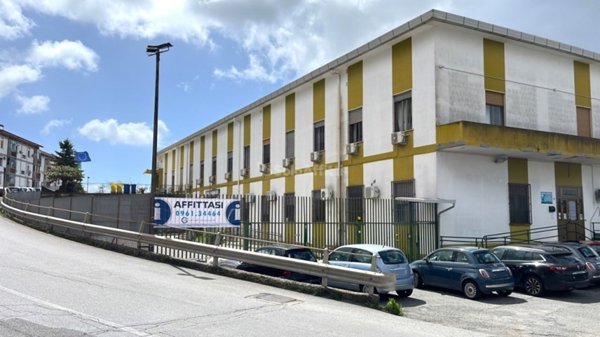 ufficio in affitto a Catanzaro in zona Mater Domini
