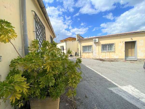 ufficio in affitto a Catanzaro in zona Siano