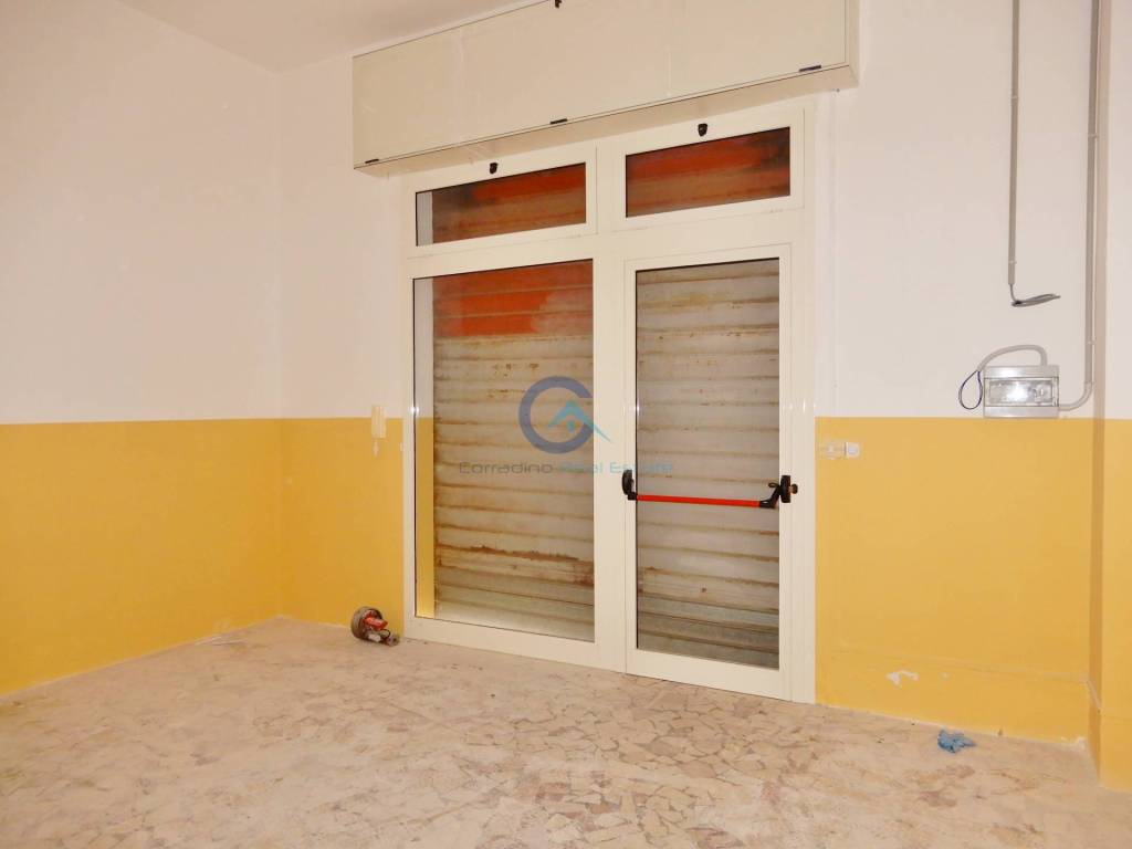 locale commerciale in affitto a Catanzaro in zona Pontepiccolo