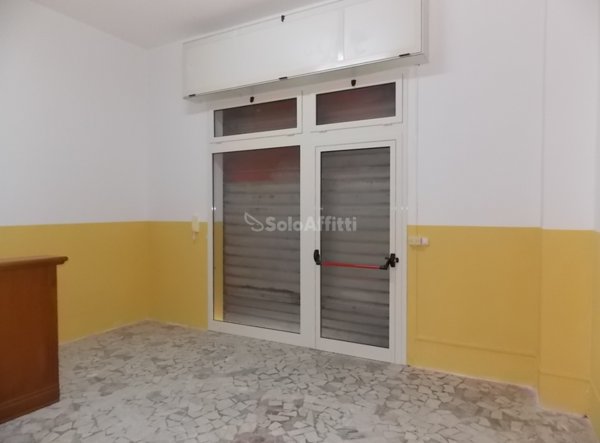 locale commerciale in affitto a Catanzaro