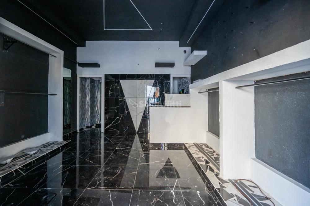 negozio in affitto a Catanzaro in zona Centro Città