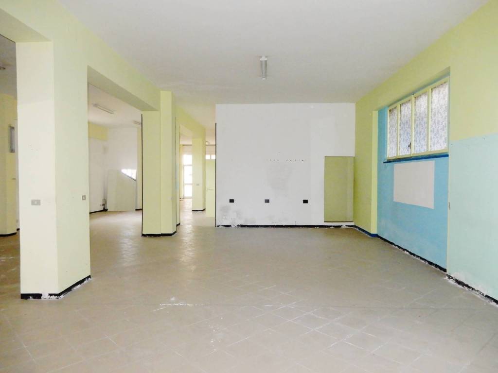 locale commerciale in affitto a Catanzaro in zona Centro Città