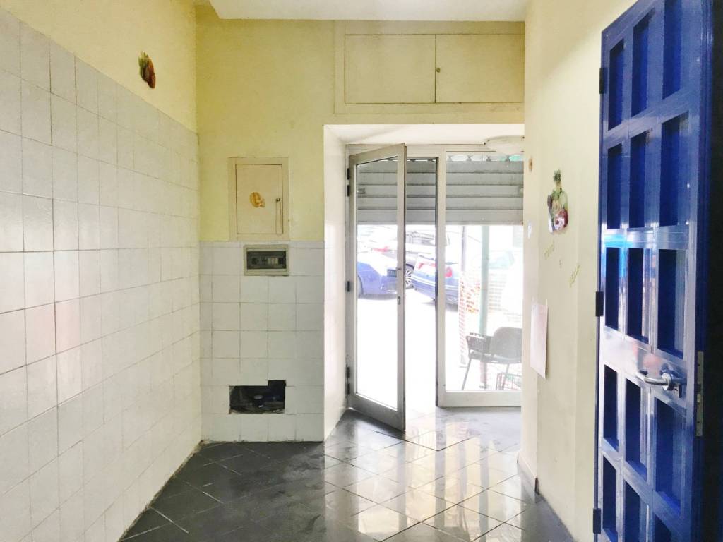negozio in affitto a Catanzaro in zona Centro Città