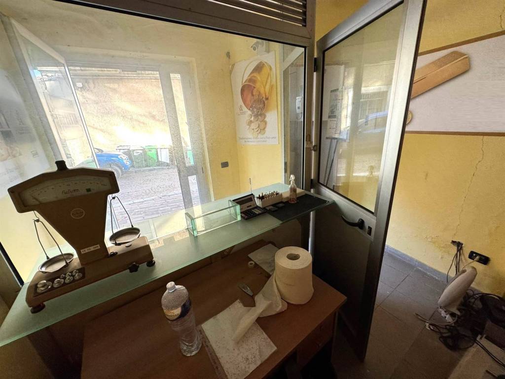 negozio in affitto a Catanzaro in zona Centro Città