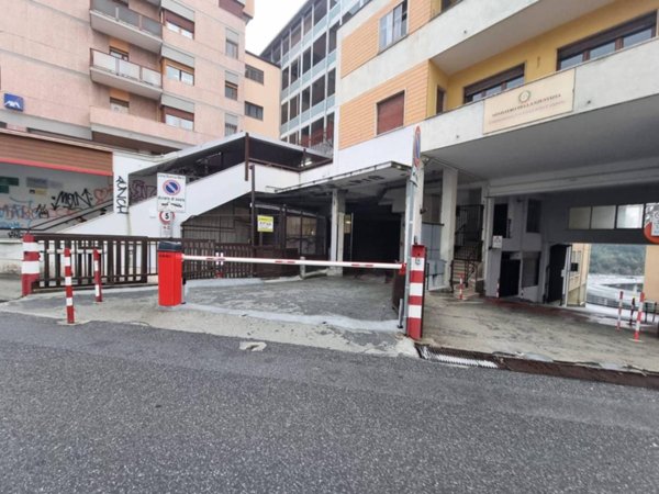 negozio in affitto a Catanzaro in zona Centro Città