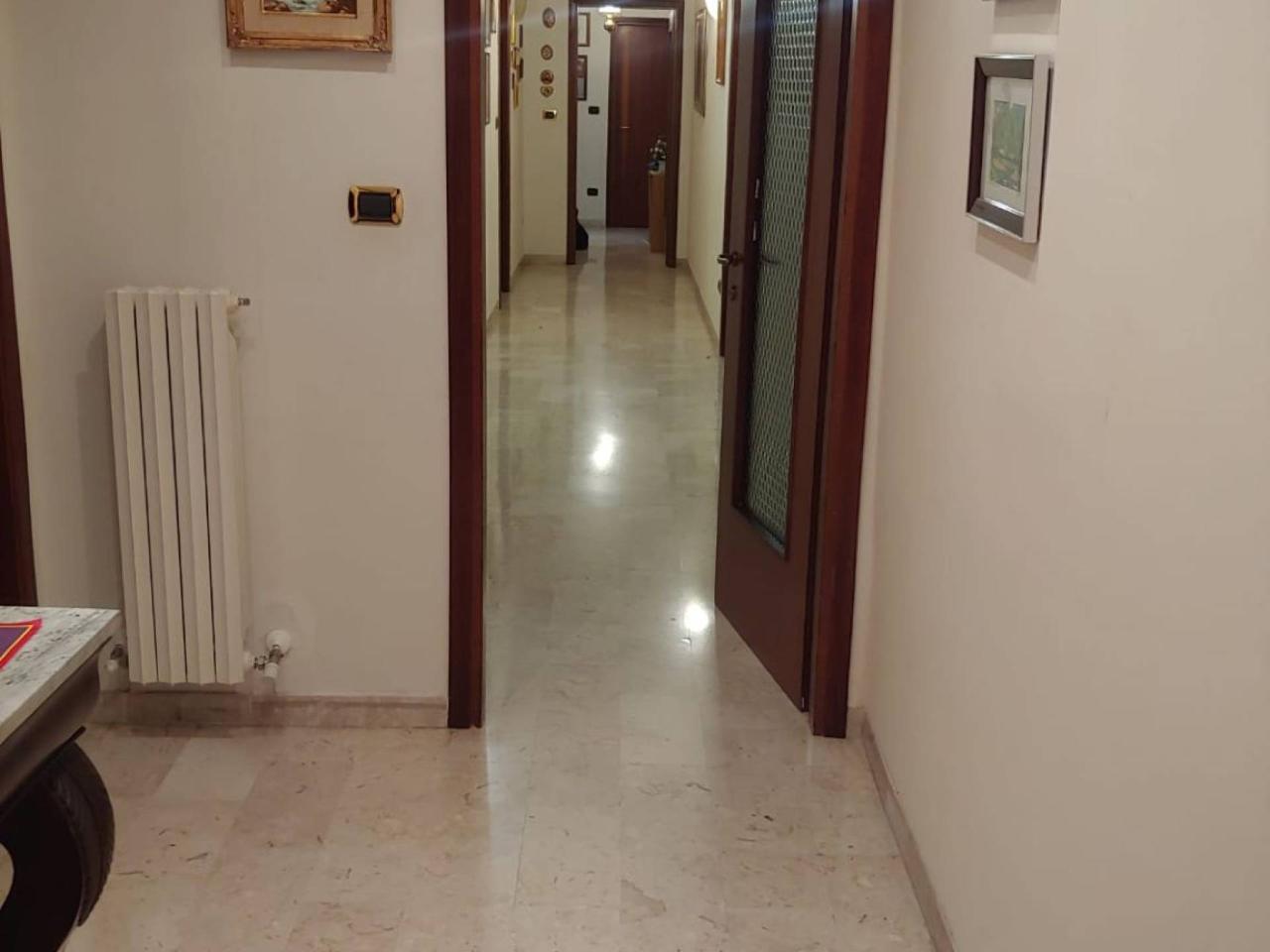 negozio in affitto a Catanzaro