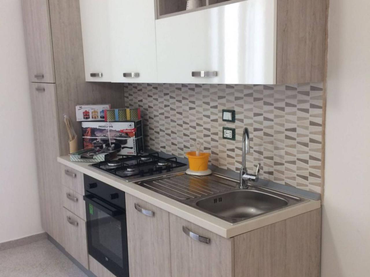 negozio in affitto a Catanzaro in zona Centro Città