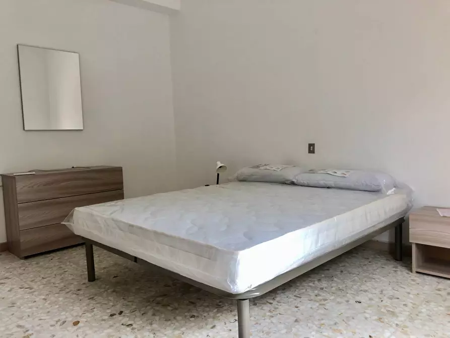 negozio in affitto a Catanzaro in zona Centro Città